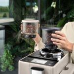 Kaffeevollautomat De’Longhi EXAM440.55.GB Rivelia Milk Beige – Bild 6